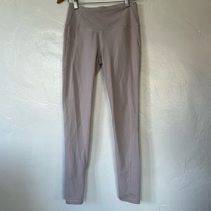 Muted lilac leggings from Victoria Secret. Size S
